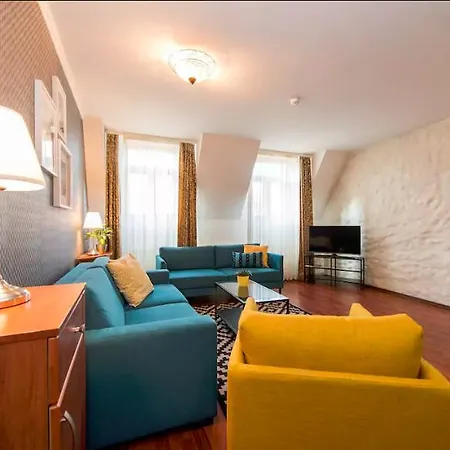Aparthotel City *